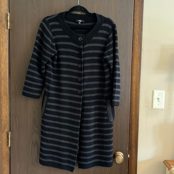 AGB 3/4 sleeved 100% cotton black/ gray sweater jacket. Size Large. - Picture 1 of 7